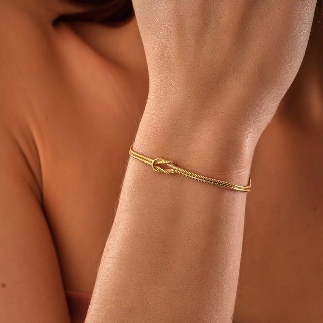 Armband Damer - Elegant Kärleksknop Design | Justerbar