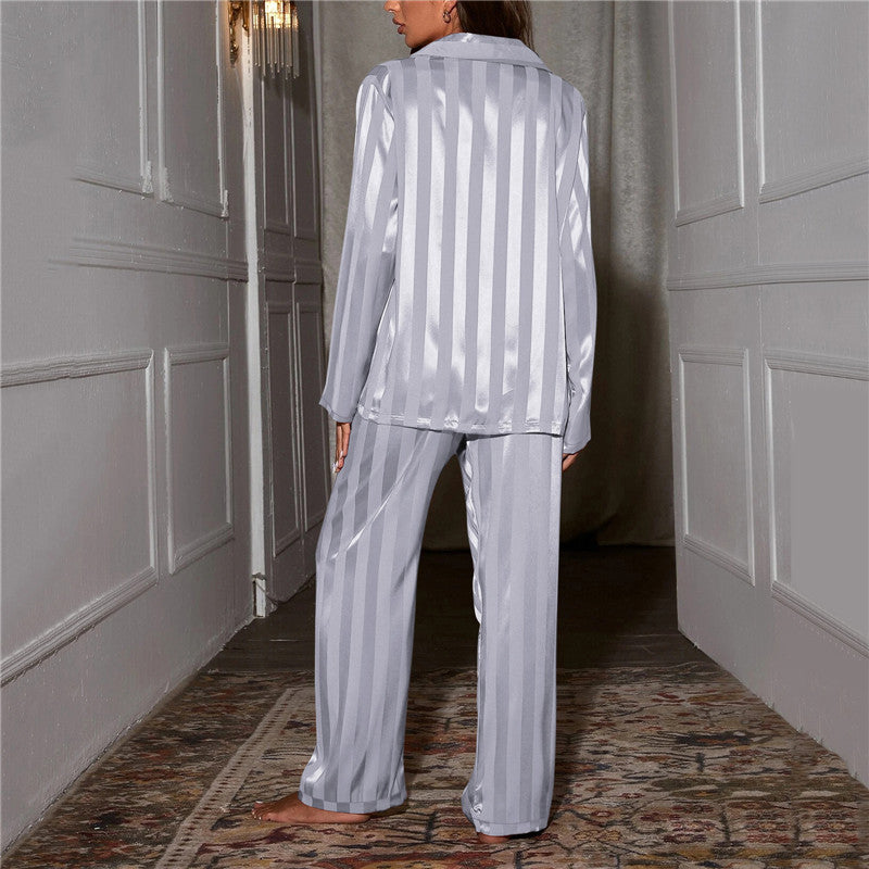 Pyjamas för dam | Pyjamasset med knäppning | Satin lounge set | Sidenro