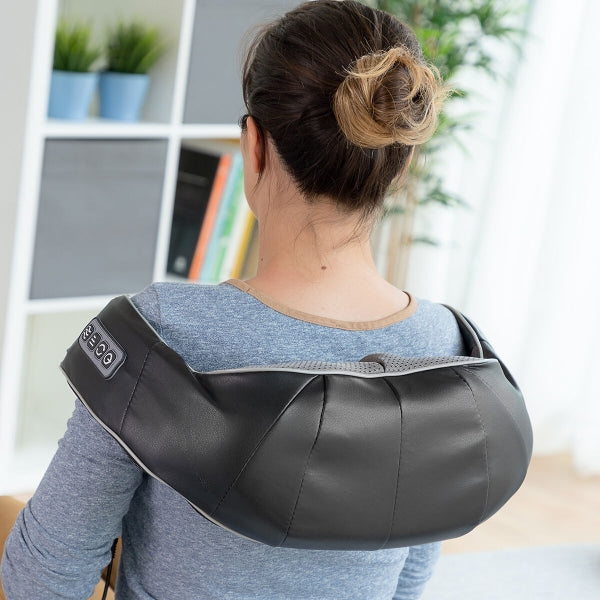 Nackmassageapparat med infraröd värmefunktion